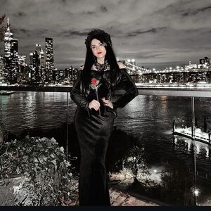 Morticia Adam’s costume